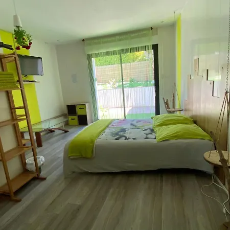 Chambre D'Hote Le Dauphin-2
